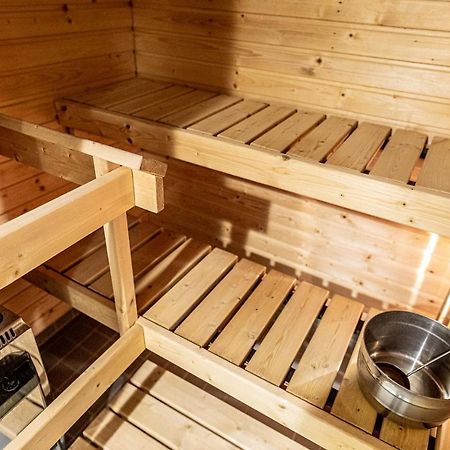 Sleepwell Apartment Rio- Tyynimeri With Private Sauna And Parking Helsinki Exterior photo